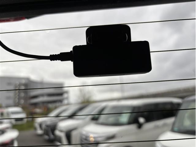 ヴォクシー ハイブリッドＳ－Ｇ　ＴＶ　地デジ　クルコン　Ｂカメラ　横滑防止装置　ＬＥＤヘッド　ＥＴＣ車載器　ワンオーナー車　両側自動ドア　キーレス　アルミホイール　３列シート　スマートキー　ミュージックプレイヤー接続可　点検記録簿（15枚目）