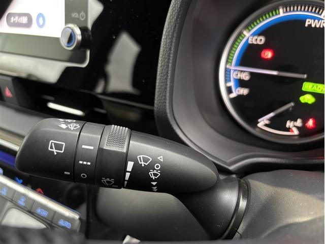 ヴォクシー ハイブリッドＳ－Ｇ　ＴＶ　地デジ　クルコン　Ｂカメラ　横滑防止装置　ＬＥＤヘッド　ＥＴＣ車載器　ワンオーナー車　両側自動ドア　キーレス　アルミホイール　３列シート　スマートキー　ミュージックプレイヤー接続可　点検記録簿（19枚目）