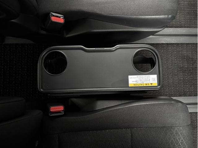 ヴォクシー ハイブリッドＳ－Ｇ　ＴＶ　地デジ　クルコン　Ｂカメラ　横滑防止装置　ＬＥＤヘッド　ＥＴＣ車載器　ワンオーナー車　両側自動ドア　キーレス　アルミホイール　３列シート　スマートキー　ミュージックプレイヤー接続可　点検記録簿（31枚目）