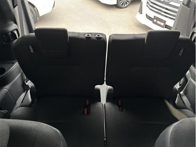 ヴォクシー ハイブリッドＳ－Ｇ　ＴＶ　地デジ　クルコン　Ｂカメラ　横滑防止装置　ＬＥＤヘッド　ＥＴＣ車載器　ワンオーナー車　両側自動ドア　キーレス　アルミホイール　３列シート　スマートキー　ミュージックプレイヤー接続可　点検記録簿（33枚目）