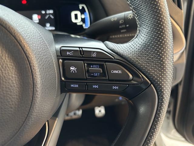 アクア ＧＲスポーツ　スマートキー＆プッシュスタート　イモビライザー　ナビ　ＬＥＤライト　衝突軽減ブレーキ　ワンオーナー車　クルコン　メモリナビ　ミュージックプレイヤー接続可　横滑り防止装置　オートエアコン　キーレス（11枚目）