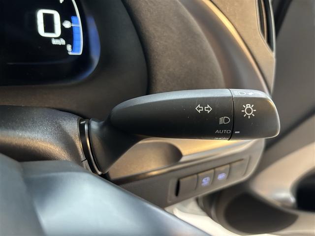 アクア ＧＲスポーツ　スマートキー＆プッシュスタート　イモビライザー　ナビ　ＬＥＤライト　衝突軽減ブレーキ　ワンオーナー車　クルコン　メモリナビ　ミュージックプレイヤー接続可　横滑り防止装置　オートエアコン　キーレス（13枚目）