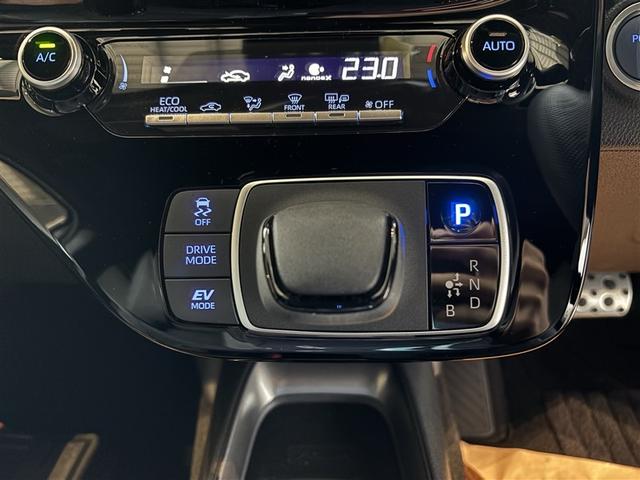 アクア ＧＲスポーツ　スマートキー＆プッシュスタート　イモビライザー　ナビ　ＬＥＤライト　衝突軽減ブレーキ　ワンオーナー車　クルコン　メモリナビ　ミュージックプレイヤー接続可　横滑り防止装置　オートエアコン　キーレス（16枚目）