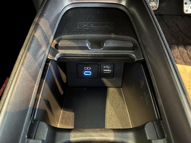 アクア ＧＲスポーツ　スマートキー＆プッシュスタート　イモビライザー　ナビ　ＬＥＤライト　衝突軽減ブレーキ　ワンオーナー車　クルコン　メモリナビ　ミュージックプレイヤー接続可　横滑り防止装置　オートエアコン　キーレス（17枚目）