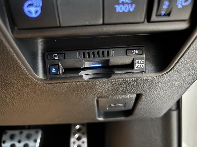 アクア ＧＲスポーツ　スマートキー＆プッシュスタート　イモビライザー　ナビ　ＬＥＤライト　衝突軽減ブレーキ　ワンオーナー車　クルコン　メモリナビ　ミュージックプレイヤー接続可　横滑り防止装置　オートエアコン　キーレス（22枚目）