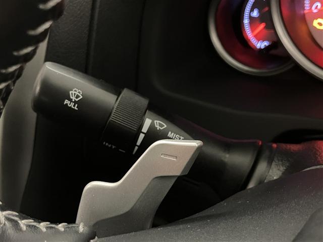 マークＸ ２５０Ｓ　ＧＲスポーツ　ワンオーナー　盗難防止システム　ナビＴＶ　サイドエアバッグ　助手席エアバッグ　ミュージックプレイヤー接続可　地デジＴＶ　ＡＷ　キーレス　ＡＢＳ　スマートキー　ＤＶＤ　エアバッグ　メモリーナビ　ＥＳＣ（15枚目）