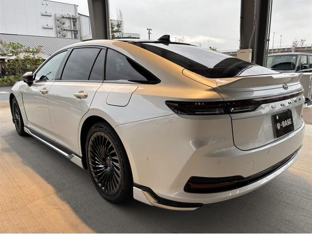 クラウン Z ムーンルーフ レザーシート LEDヘッドライト 1オナ 地デジTV ABS AC100V パワーシート バックモニター スマートキー ETC ドライブレコーダー アルミホイール エアコン 盗難防止装置(4枚目)