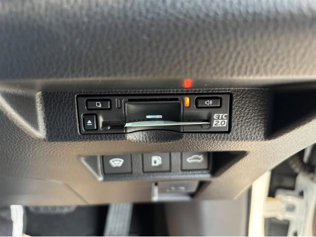 クラウン Z ムーンルーフ レザーシート LEDヘッドライト 1オナ 地デジTV ABS AC100V パワーシート バックモニター スマートキー ETC ドライブレコーダー アルミホイール エアコン 盗難防止装置(19枚目)