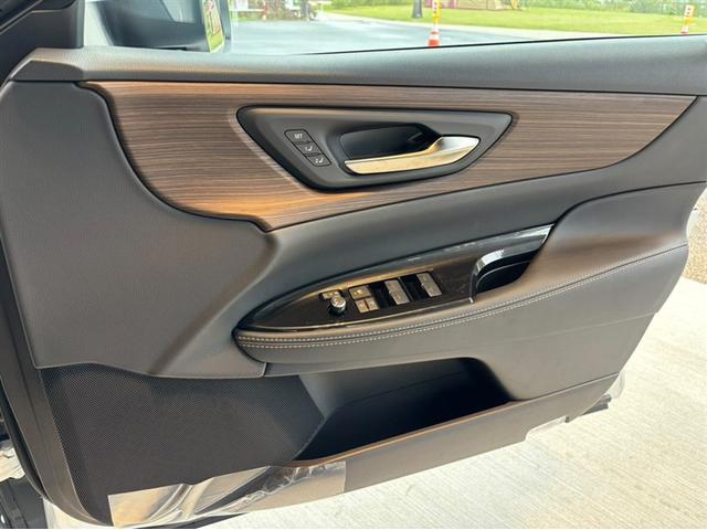 クラウン Z ムーンルーフ レザーシート LEDヘッドライト 1オナ 地デジTV ABS AC100V パワーシート バックモニター スマートキー ETC ドライブレコーダー アルミホイール エアコン 盗難防止装置(32枚目)