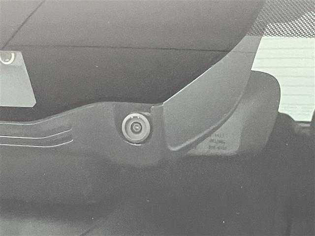 アクア Z LEDヘッドライト スマートキー 100V電源 イモビライザー アルミホイール ドライブレコーダー オートクルーズコントロール 点検記録簿 エアコン ESC ナビ カーテンエアバッグ ETC キーレス(10枚目)