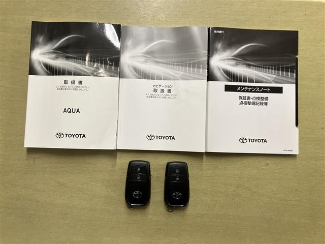 アクア Z LEDヘッドライト スマートキー 100V電源 イモビライザー アルミホイール ドライブレコーダー オートクルーズコントロール 点検記録簿 エアコン ESC ナビ カーテンエアバッグ ETC キーレス(25枚目)