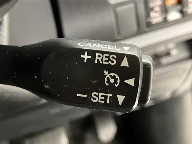 ノア Ｘ　ブレーキサポート　イモビライザー　アイドリングストッ　メンテナンスノート　ＡＵＸ　ワンオーナー車　クルーズＣ　バックモニタ－　ＬＥＤランプ　スマートキ　オートエアコン　ＥＳＣ　ワンセグテレビ　３列（12枚目）