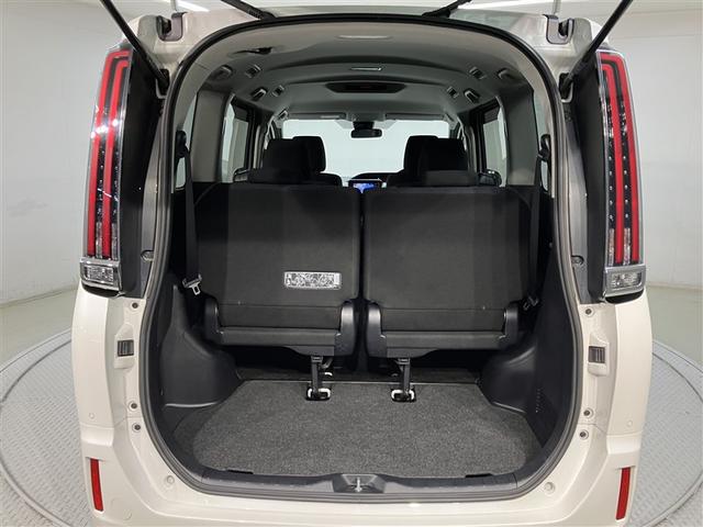 ノア Ｘ　ブレーキサポート　イモビライザー　アイドリングストッ　メンテナンスノート　ＡＵＸ　ワンオーナー車　クルーズＣ　バックモニタ－　ＬＥＤランプ　スマートキ　オートエアコン　ＥＳＣ　ワンセグテレビ　３列（18枚目）