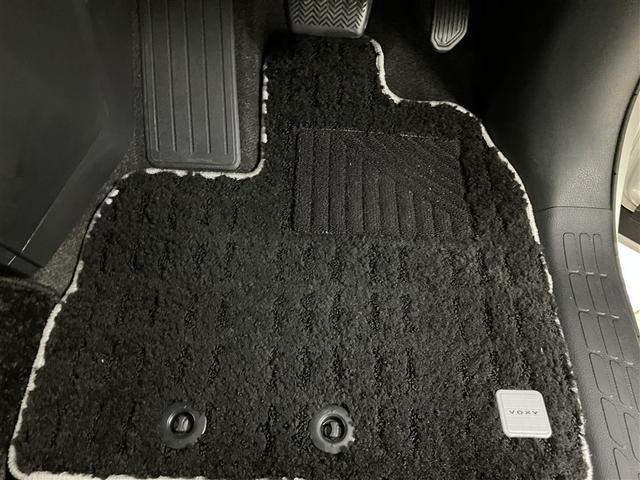 ヴォクシー ZS 煌II スマートキー・プッシュスタート バックガイドモニター セキュリティアラーム 両側パワスラドア 1オーナー ETC車載器 地デジテレビ 記録簿付き VSC LEDライト 助手席エアバック AC パワステ(34枚目)