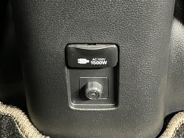 アクア Ｚ　ＬＥＤヘッドライト　スマートキー　１００Ｖ電源　イモビライザー　アルミホイール　ドライブレコーダー　オートクルーズコントロール　点検記録簿　エアコン　ＥＳＣ　ナビ　カーテンエアバッグ　キーレス　ＡＢＳ（12枚目）