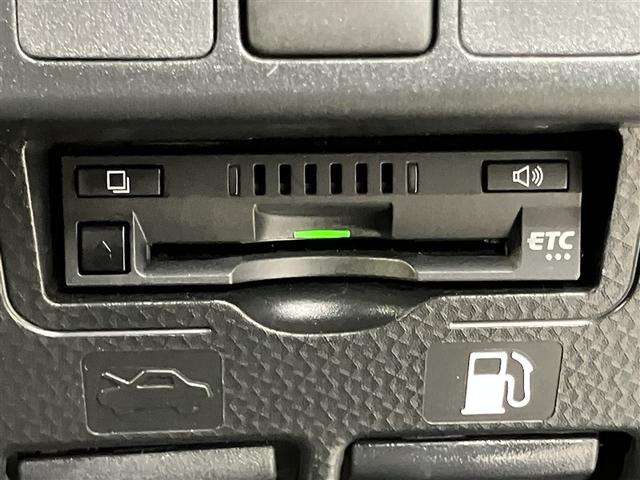 ルーミー Ｇ　追突軽減ブレーキ　パワステ　Ａストップ　ＬＥＤライト　Ｒカメラ　横滑り防止システム　ドライブレコーダー　ウォークスルー　エアバック　セキュリティーアラーム　パワーウィンドウ　運転席助手席エアバック（8枚目）