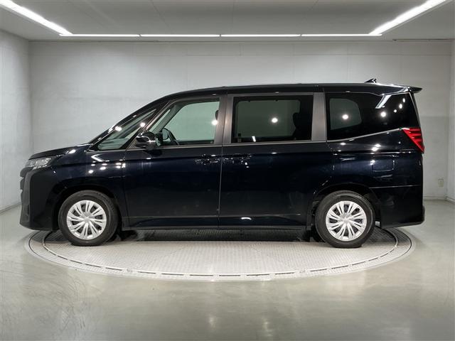 ノア Ｘ　衝突被害軽減装置　ドラレコ付　ＬＥＤライト　オートクルーズコントロール　盗難防止システム　バックモニター　ミュージックプレイヤー接続可　パワーウィンドウ　ＥＴＣ　３列シート　オートエアコン　ＡＢＳ（2枚目）