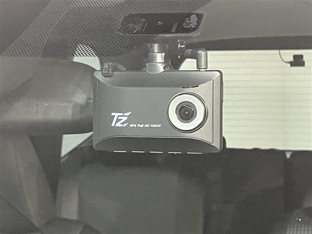 ノア Ｘ　衝突被害軽減装置　ドラレコ付　ＬＥＤライト　オートクルーズコントロール　盗難防止システム　バックモニター　ミュージックプレイヤー接続可　パワーウィンドウ　ＥＴＣ　３列シート　オートエアコン　ＡＢＳ（11枚目）