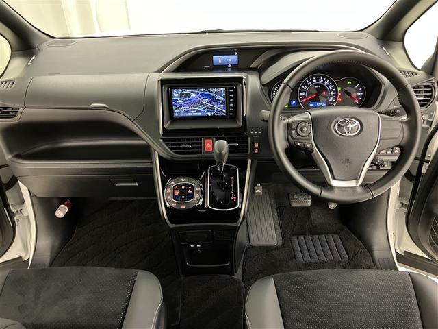 ヴォクシー ＺＳ　煌ＩＩＩ　プリクラッシュ　スマートキ　アイスト　ＤＶＤ再生機能　記録簿付き　横滑り防止装置　ナビＴＶ　アルミ　三列シート　ＷＡＣ　盗難防止　オートエアコン　キーレス　ＥＴＣ装備　パワステ　メモリナビ　クルコン（5枚目）