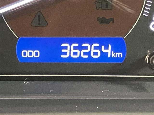 エスクァイア Ｘｉ　横滑り防止機能　ドラレコ　キーレス　ＬＥＤライト　ウォークスルー　地デジ　Ｂカメラ　クルコン　アイドリングストップ　ＤＶＤ　衝突軽減　４ＷＤ　ＥＴＣ　ＡＢＳ　アルミホイール　メモリーナビ　３列シート（16枚目）