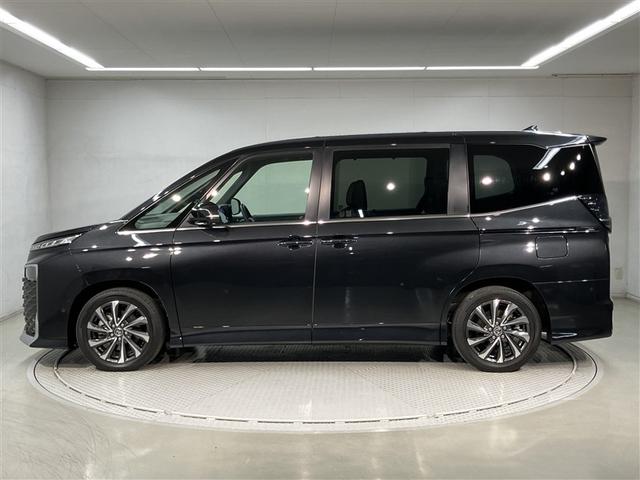 ヴォクシー ハイブリッドS-Z パワーウィンドウ DVD再生機能 インテリキー 横滑防止装置 地デジTV アクティブクルーズコントロール 1オナ フルオートエアコン リアカメラ エアバッグ ABS 100V充電 ナビTV キーレス(2枚目)