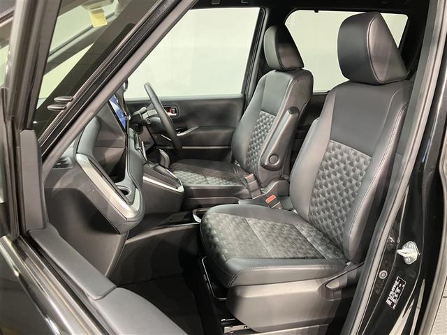 ヴォクシー ハイブリッドS-Z パワーウィンドウ DVD再生機能 インテリキー 横滑防止装置 地デジTV アクティブクルーズコントロール 1オナ フルオートエアコン リアカメラ エアバッグ ABS 100V充電 ナビTV キーレス(19枚目)