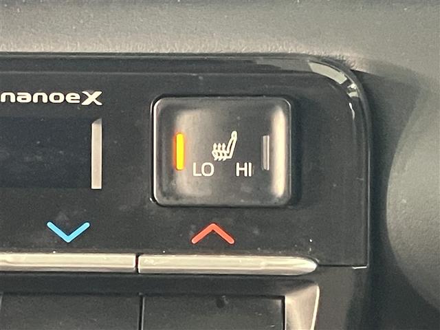 ヴォクシー ハイブリッドS-Z パワーウィンドウ DVD再生機能 インテリキー 横滑防止装置 地デジTV アクティブクルーズコントロール 1オナ フルオートエアコン リアカメラ エアバッグ ABS 100V充電 ナビTV キーレス(20枚目)