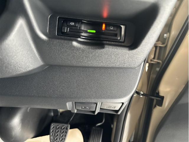 ハイエースバン ロングスーパーGL リアカメラ SRS ダブルエアバッグ Wエアコン 横滑り防止装置付 1オーナー 盗難防止機能 キーレス スマートエントリー DVD視聴可 エアコン パワステ ナビTV ETC ABS メモリーナビ(20枚目)