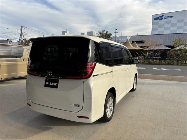 ノア ハイブリッドG パワースライドドア LEDヘッドライト バックモニター フルセグTV ミュージックプレイヤー接続可 ETC アルミホイール 3列シート メモリーナビ 4WD 衝突被害軽減システム DVD再生(7枚目)