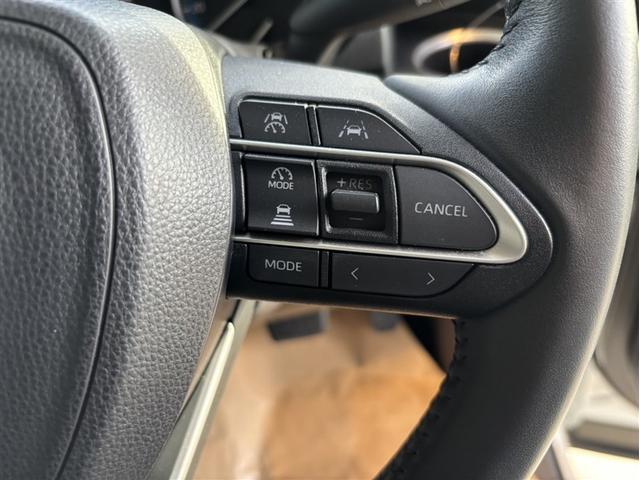 ノア ハイブリッドG パワースライドドア LEDヘッドライト バックモニター フルセグTV ミュージックプレイヤー接続可 ETC アルミホイール 3列シート メモリーナビ 4WD 衝突被害軽減システム DVD再生(11枚目)