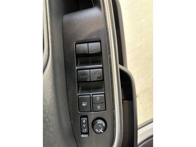 ノア ハイブリッドG パワースライドドア LEDヘッドライト バックモニター フルセグTV ミュージックプレイヤー接続可 ETC アルミホイール 3列シート メモリーナビ 4WD 衝突被害軽減システム DVD再生(23枚目)