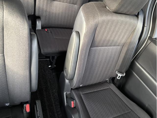 ノア ハイブリッドG パワースライドドア LEDヘッドライト バックモニター フルセグTV ミュージックプレイヤー接続可 ETC アルミホイール 3列シート メモリーナビ 4WD 衝突被害軽減システム DVD再生(29枚目)