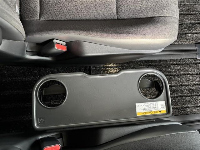 ノア ハイブリッドG パワースライドドア LEDヘッドライト バックモニター フルセグTV ミュージックプレイヤー接続可 ETC アルミホイール 3列シート メモリーナビ 4WD 衝突被害軽減システム DVD再生(31枚目)