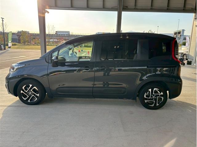 シエンタ ハイブリッドZ TSS エアバック アルミ キーレスエントリー ナビTV イモビライザー バックモニター LEDヘッドライト ETC車載器 横滑り防止 スマートキー オートエアコン サイドエアバッグ WSRS ABS(7枚目)