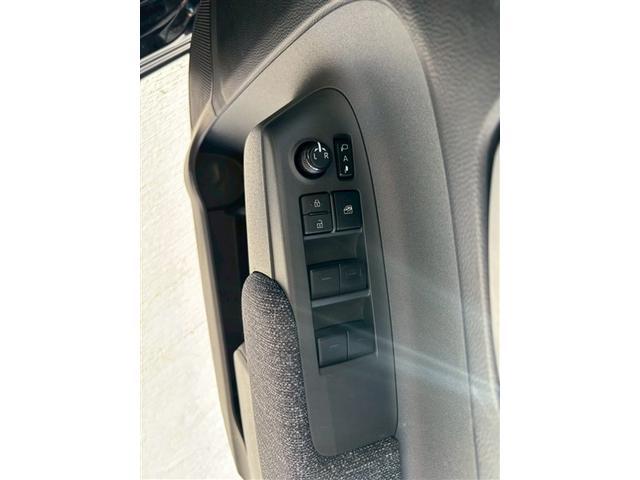 シエンタ ハイブリッドZ TSS エアバック アルミ キーレスエントリー ナビTV イモビライザー バックモニター LEDヘッドライト ETC車載器 横滑り防止 スマートキー オートエアコン サイドエアバッグ WSRS ABS(19枚目)