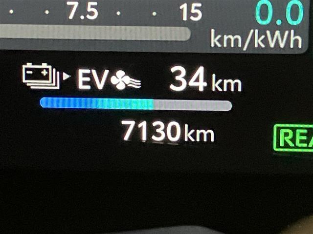 ハリアーPHEV Z AC100V 地デジTV LEDヘッド ドラレコ 4WD車 電動シート ワンオーナー 盗難防止装置 オートクルーズ ナビTV ミュージックプレイヤー接続可 エアコン ETC メモリーナビ キーレス(13枚目)