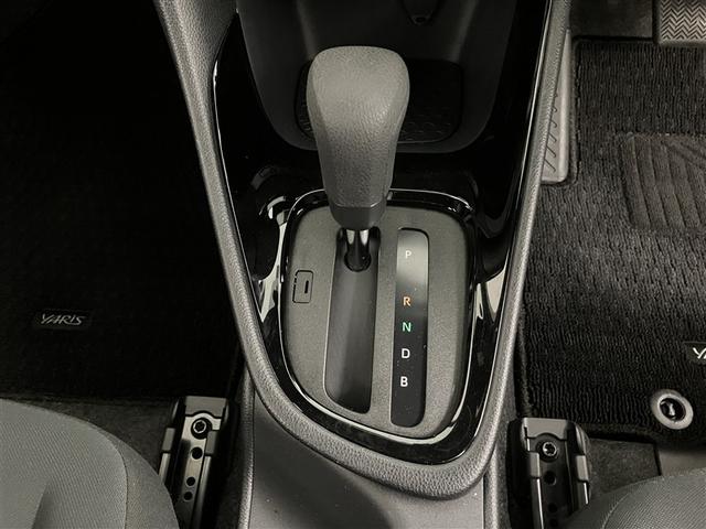 ヤリス ハイブリッドG サイドエアバッグ スマートキ ナビ Bモニター ETC車載器 横滑り防止装置 クルコン セキュリティアラーム メディアプレイヤー接続 パワステ 点検記録簿 メモリーナビゲーション キーフリー ABS(24枚目)