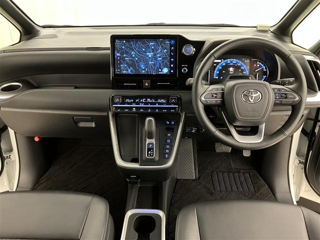 ノア ハイブリッドS-Z エアロ 横滑り防止機能 エアバッグ オートクルーズコントロール 地デジ 両側自動ドア ダブルエアコン スマートエントリー LEDランプ バックモニター メモリナビ 3列シート ETC付き ABS(5枚目)