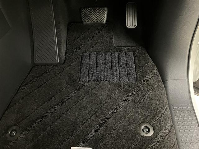 ノア ハイブリッドS-Z エアロ 横滑り防止機能 エアバッグ オートクルーズコントロール 地デジ 両側自動ドア ダブルエアコン スマートエントリー LEDランプ バックモニター メモリナビ 3列シート ETC付き ABS(33枚目)