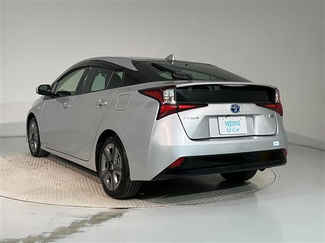 プリウス Sツーリングセレクション エアバック 1オーナー車 Bモニ 定期点検記録簿 LEDヘッド イモビ オートクルーズ 横滑り防止 サイドエアバック ドラレコ付き ETC スマートキー メモリ-ナビ 助手席エアバック ナビTV AW(4枚目)