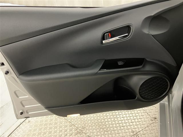 プリウス Sツーリングセレクション エアバック 1オーナー車 Bモニ 定期点検記録簿 LEDヘッド イモビ オートクルーズ 横滑り防止 サイドエアバック ドラレコ付き ETC スマートキー メモリ-ナビ 助手席エアバック ナビTV AW(31枚目)
