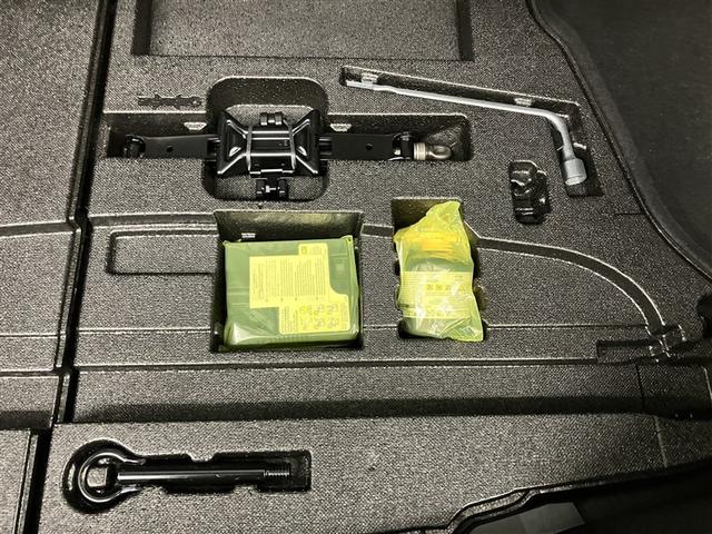 プリウス Sツーリングセレクション エアバック 1オーナー車 Bモニ 定期点検記録簿 LEDヘッド イモビ オートクルーズ 横滑り防止 サイドエアバック ドラレコ付き ETC スマートキー メモリ-ナビ 助手席エアバック ナビTV AW(37枚目)