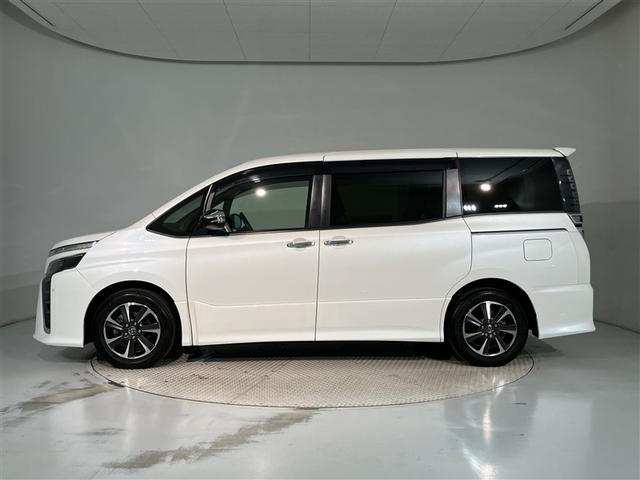 ヴォクシー ＺＳ　煌　地上デジタル　ＴＳＳ　両側パワードア　アイドリングストップ車　パワーウィンド　横滑防止　１オーナ　整備記録簿　ＤＶＤ可　盗難防止装置　スマートエントリー　Ｂカメラ　ＡＵＸ　ＬＥＤヘッドライト　ＥＴＣ（2枚目）