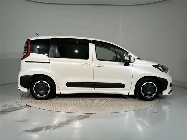 シエンタ ハイブリッドＺ　ＴＳＳ　ワンオーナ　エアバック　キーレスエントリー　ナビＴＶ　イモビライザー　整備記録簿　バックモニター　ＬＥＤヘッドライト　ＥＴＣ車載器　横滑り防止　スマートキー　オートエアコン　サイドエアバッグ（3枚目）