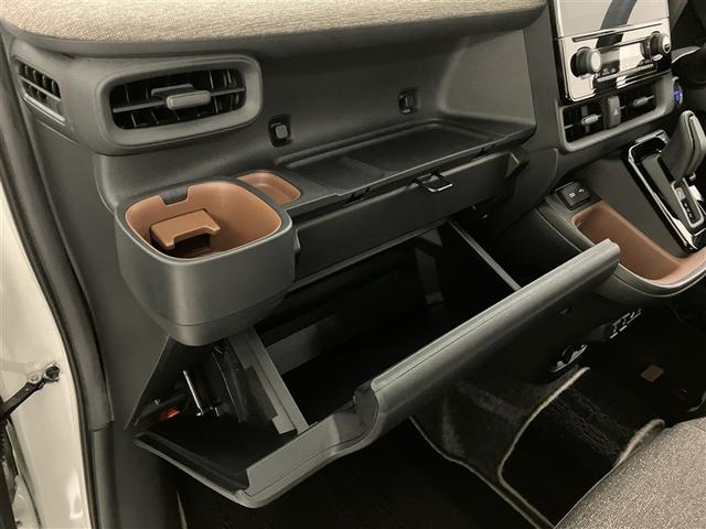 シエンタ ハイブリッドＺ　ＴＳＳ　ワンオーナ　エアバック　キーレスエントリー　ナビＴＶ　イモビライザー　整備記録簿　バックモニター　ＬＥＤヘッドライト　ＥＴＣ車載器　横滑り防止　スマートキー　オートエアコン　サイドエアバッグ（26枚目）