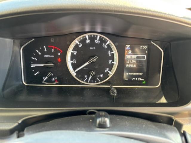 ハイエースバン DX GLパッケージ メモリナビ LEDヘッド ナビ&TV バックモニター フルセグ 横滑り防止装置 キーレスエントリー エアコン ETC車載器 記録簿 パワステ DVD再生 フロントパワーウインドウ エアバック ABS(8枚目)