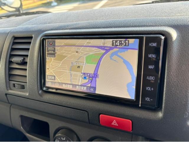 ハイエースバン DX GLパッケージ メモリナビ LEDヘッド ナビ&TV バックモニター フルセグ 横滑り防止装置 キーレスエントリー エアコン ETC車載器 記録簿 パワステ DVD再生 フロントパワーウインドウ エアバック ABS(9枚目)