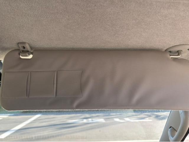 ハイエースバン DX GLパッケージ メモリナビ LEDヘッド ナビ&TV バックモニター フルセグ 横滑り防止装置 キーレスエントリー エアコン ETC車載器 記録簿 パワステ DVD再生 フロントパワーウインドウ エアバック ABS(15枚目)