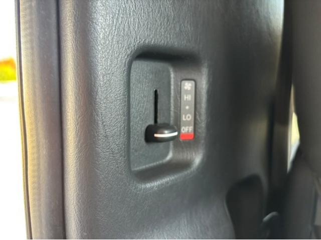 ハイエースバン DX GLパッケージ メモリナビ LEDヘッド ナビ&TV バックモニター フルセグ 横滑り防止装置 キーレスエントリー エアコン ETC車載器 記録簿 パワステ DVD再生 フロントパワーウインドウ エアバック ABS(29枚目)