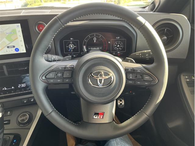 GRヤリス RZ ハイパフォーマンス LEDライト フルセグTV Bカメラ オートエアコン エアバッグ スマートキ- パワーウインドウ 記録簿 オートクルーズコントロール キーフリー カーテンエアバッグ ABS ETC 4WD ESC(8枚目)